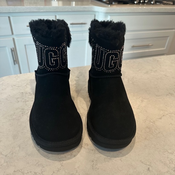 New (no box) Classic Ugg gem mini - Picture 4 of 10